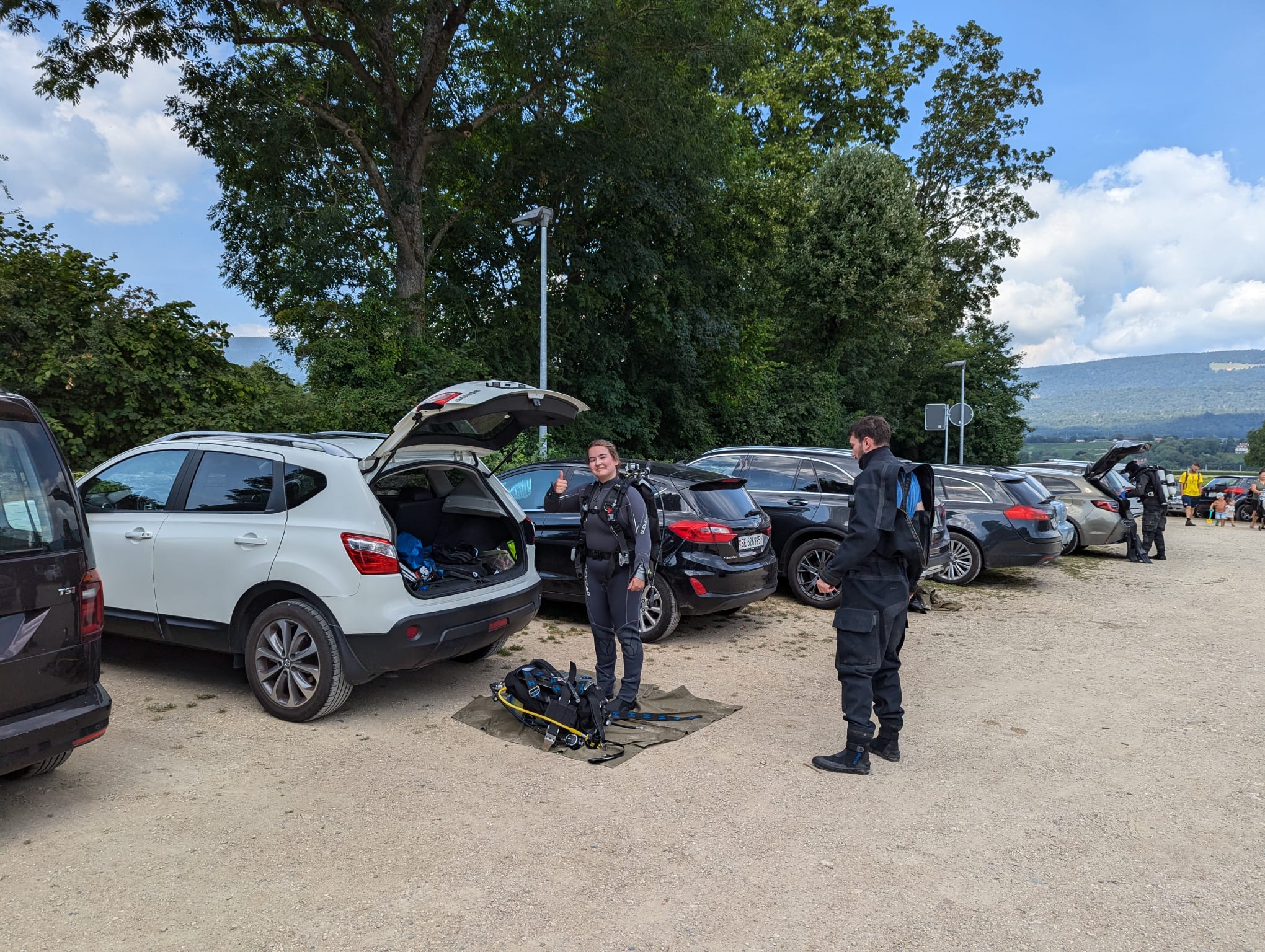 Taucher bereit für den ersten Tauchgang